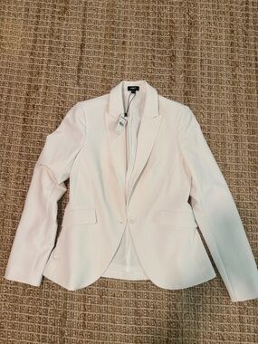 Express Editor Ivory Blazer NWT Tailored One Button Size 4